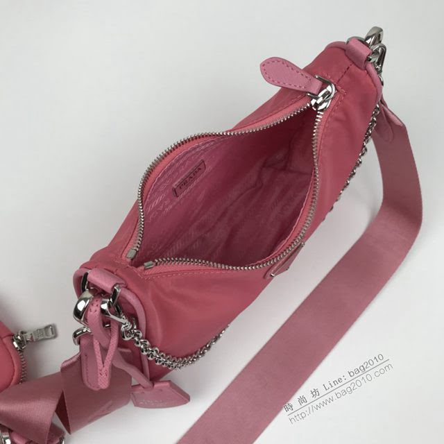 prada女包 普拉達2020新款nylon Hobo手拎包 時尚百搭 prada腋下包 1BH204 Prada單肩斜挎包  pyd2393